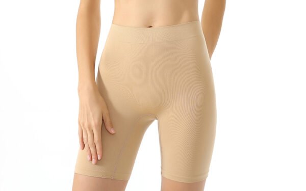 Revolutionize Your Look with Waist Tightening Shorts - Image 2